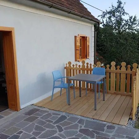 Apartment Kleine Reblaus Bad Waltersdorf