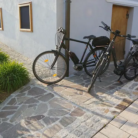 Kleine Reblaus Appartement Bad Waltersdorf